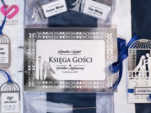 Elegancka nietypowa księga gości srebrna w stylu glamour