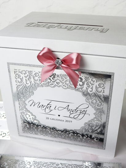 Pudełko na koperty weselne w stylu glamour, srebrne z brokatem