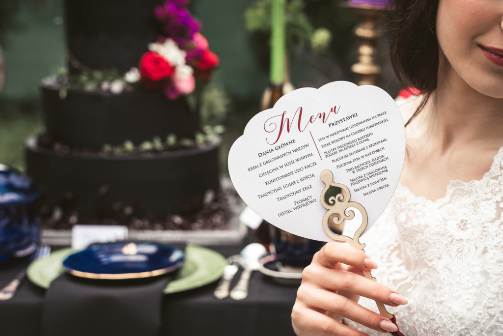 Menu weselne wachlarz Alicja w krainie czarów menu weselne romantyczne