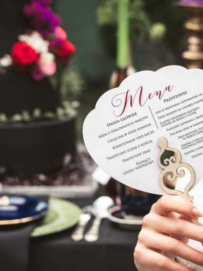 Menu weselne wachlarz Alicja w krainie czarów menu weselne romantyczne Alice in Wonderland
