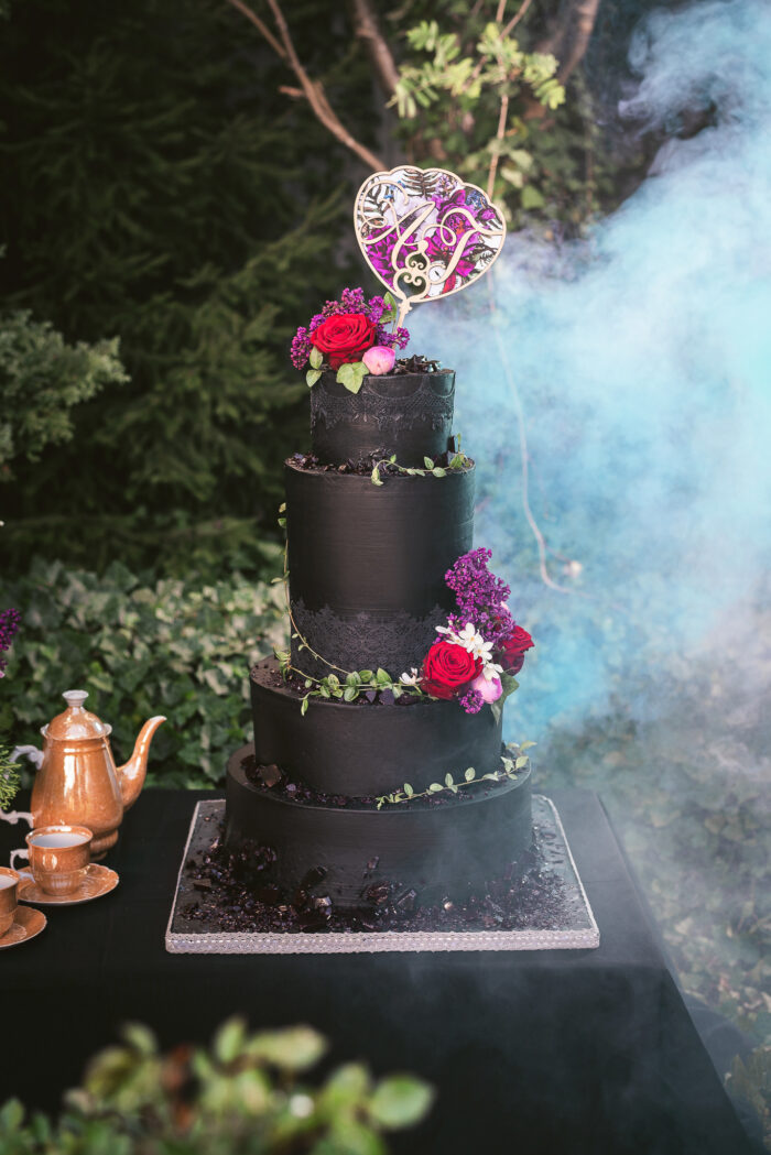 Topper na tort weselny Alicja w Krainie Czarów topper wycinany laserowo drewniany